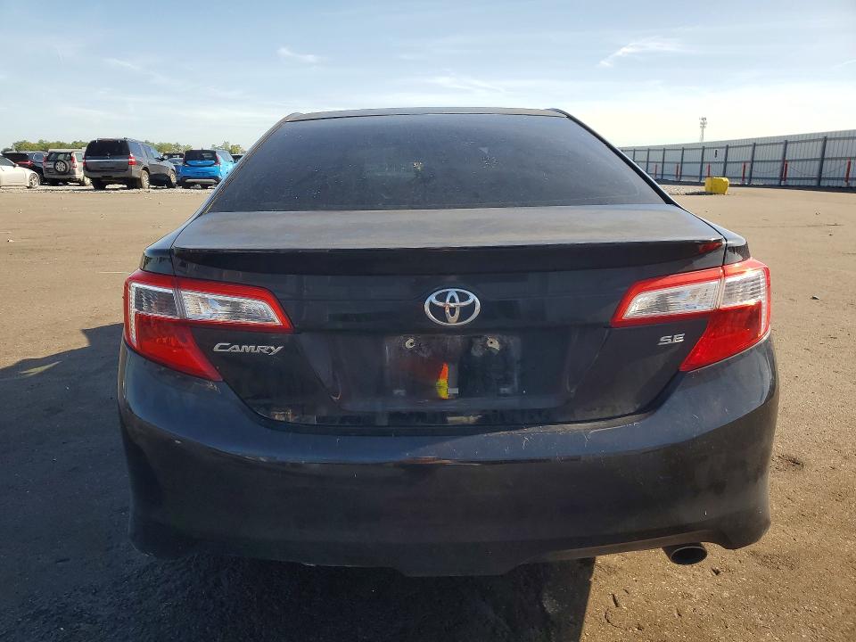 59795576 :رقم المزاد ، 4T1BF1FK9CU158576 vin ، 2012 Toyota Camry مزاد بيع
