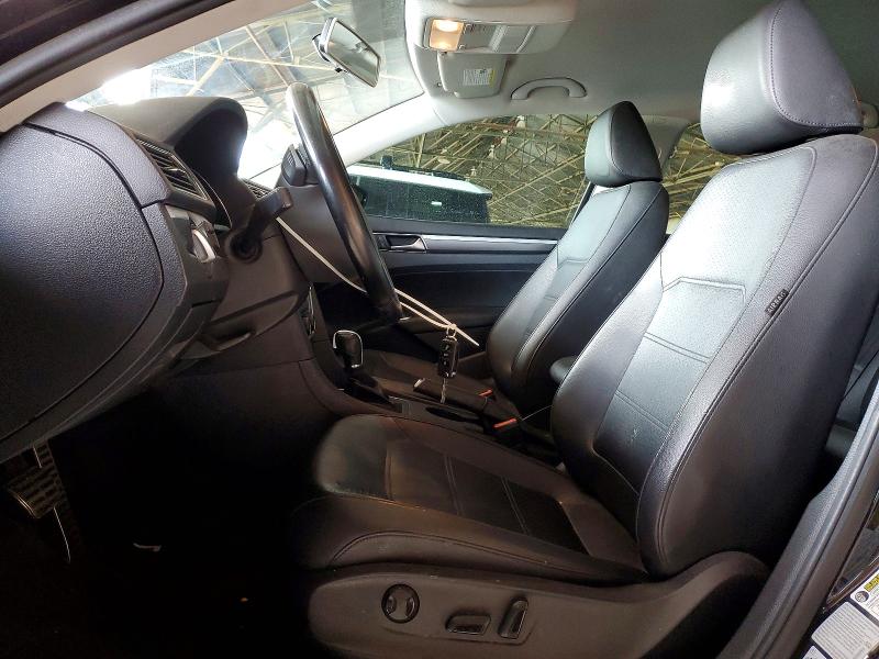 61923816 :رقم المزاد ، 1VWDT7A39HC065138 vin ، 2017 Volkswagen Passat مزاد بيع