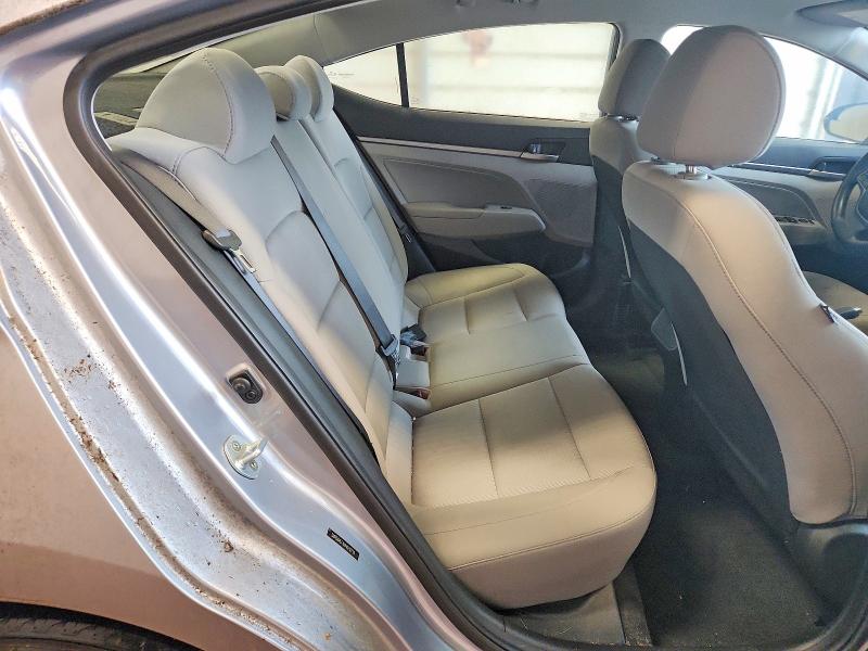 Продажа на аукционе авто 2017 Hyundai Elantra, vin: 5NPD84LFXHH020739, номер лота: 61151086