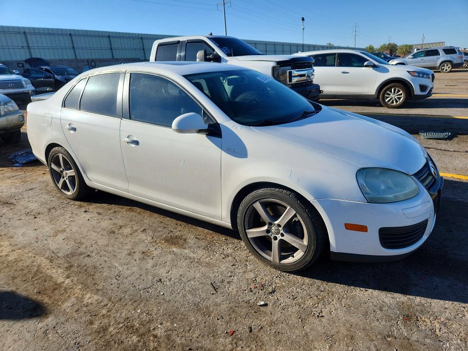 Продаж на аукціоні авто 2010 Volkswagen Jetta, vin: 3VWRJ7AJ1AM015199, номер лоту: 62844726