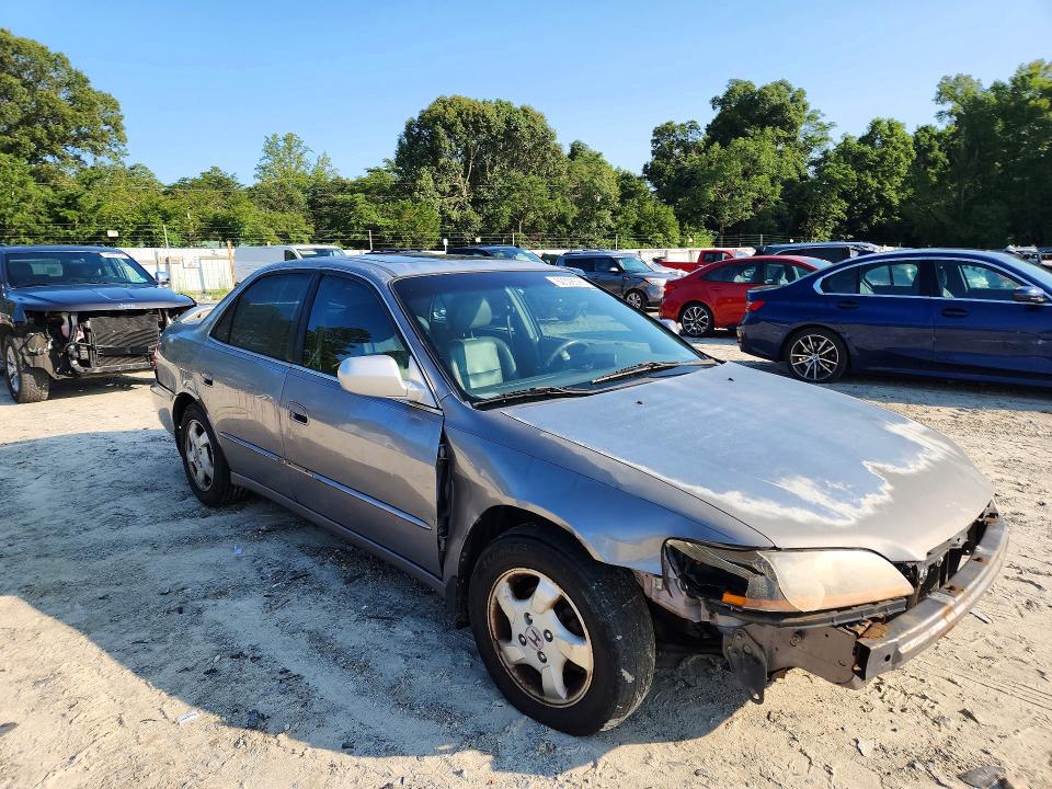 62308596 :رقم المزاد ، 1HGCG6680YA093523 vin ، 2000 Honda Accord مزاد بيع