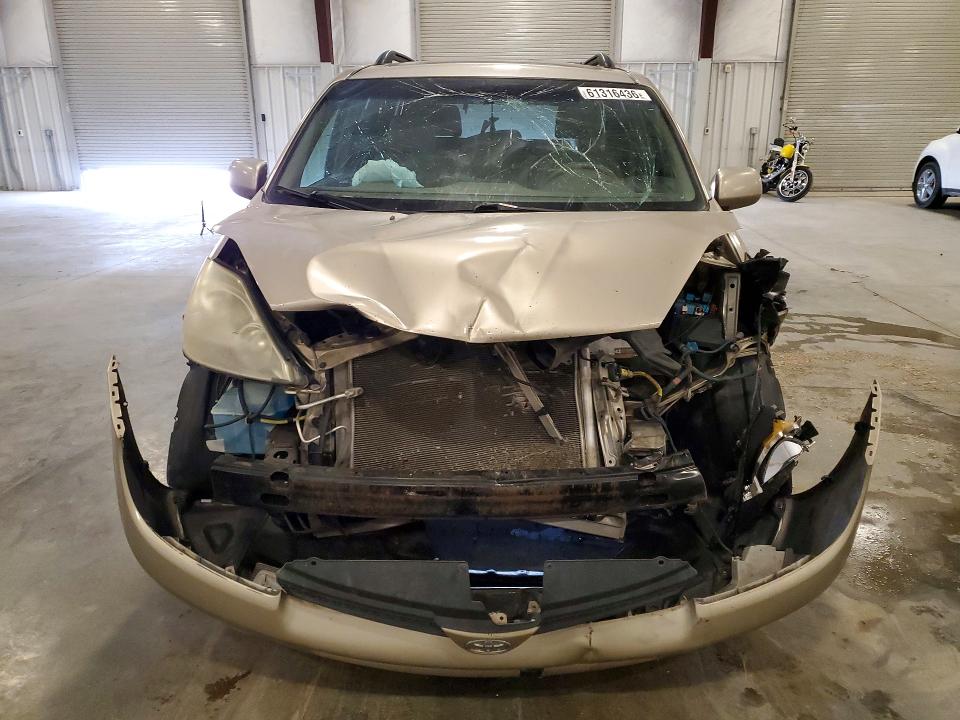61316436 :رقم المزاد ، 5TDZA22C04S094973 vin ، 2004 Toyota Sienna مزاد بيع