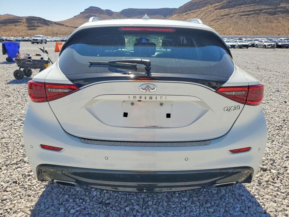 Продаж на аукціоні авто 2017 Infiniti Qx30, vin: SJKCH5CP8HA029034, номер лоту: 62345636