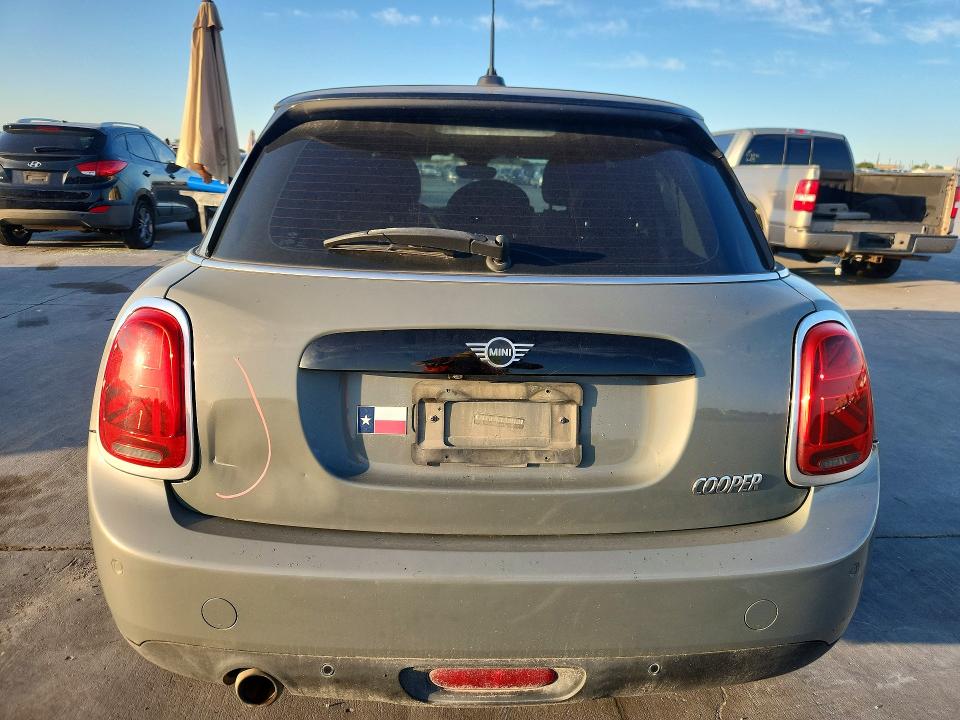 2020 Mini Cooper მანქანა იყიდება აუქციონზე, vin: WMWXU7C08L2L60470, აუქციონის ნომერი: 62642656