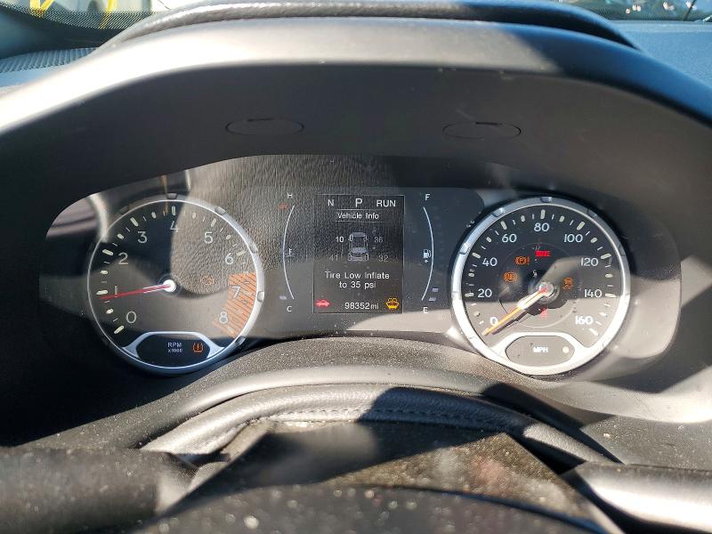 61870116 :رقم المزاد ، ZACNJABB5LPL51327 vin ، 2020 Jeep Reng 4d Latitude مزاد بيع