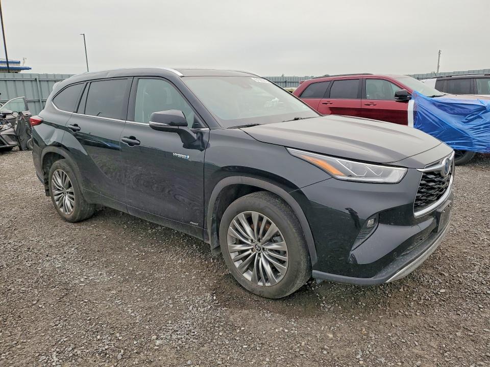 61002216 :رقم المزاد ، 5TDEBRCH2MS067952 vin ، 2021 Toyota Highlander مزاد بيع