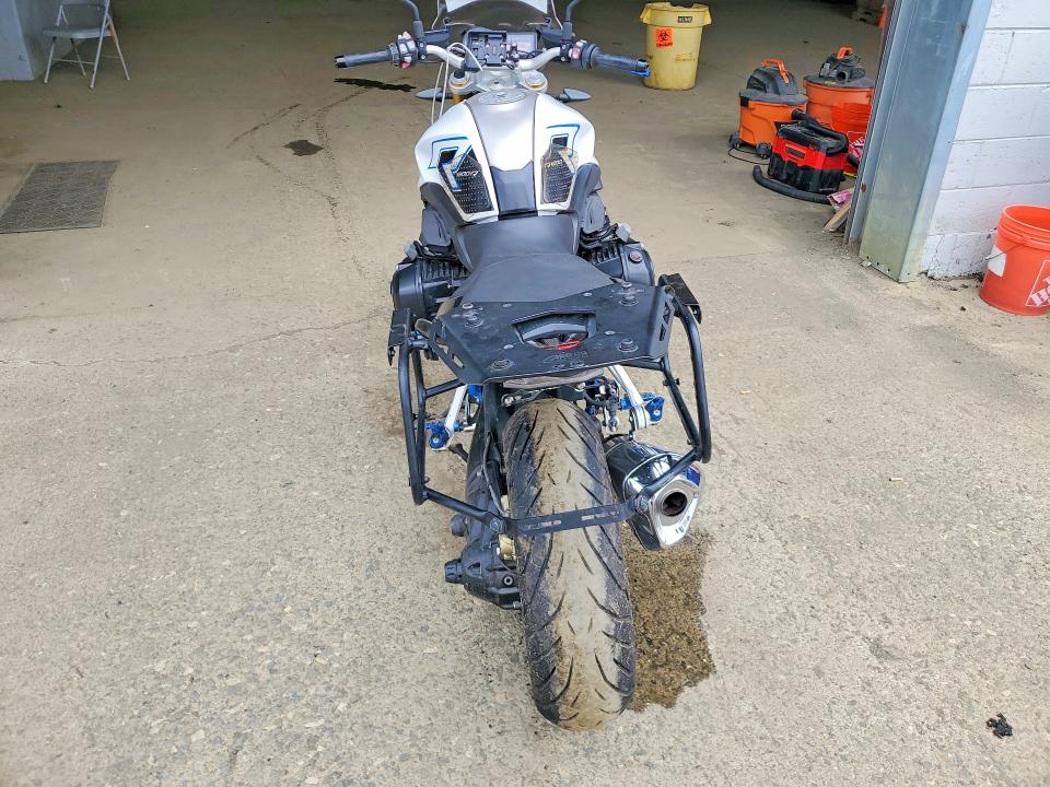 Продажа на аукционе авто 2018 Bmw R1200, vin: WB10A1401JZ198188, номер лота: 62834846