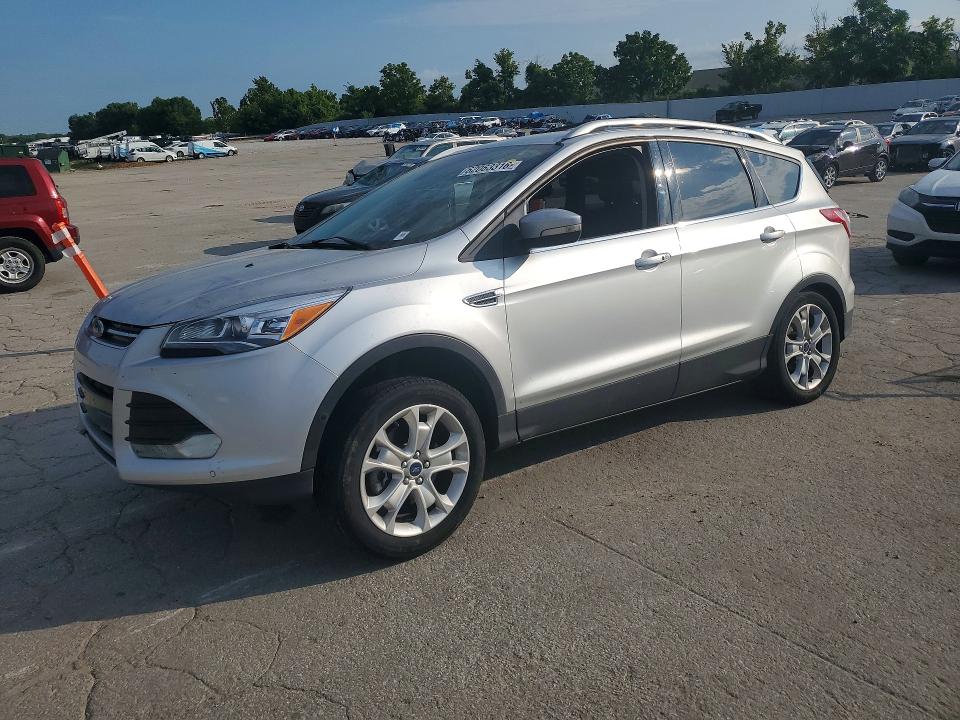 2016 Ford Escape მანქანა იყიდება აუქციონზე, vin: 1FMCU9J90GUC26766, აუქციონის ნომერი: 62063316