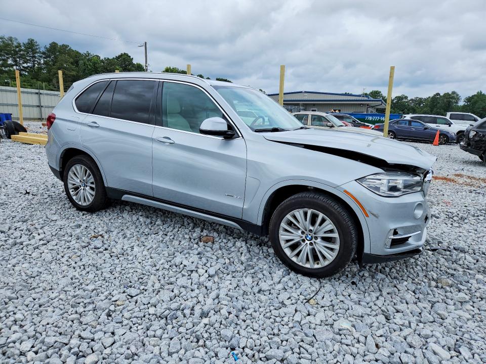 60946766 :رقم المزاد ، 5UXKR0C56G0U12602 vin ، 2016 Bmw X5 مزاد بيع