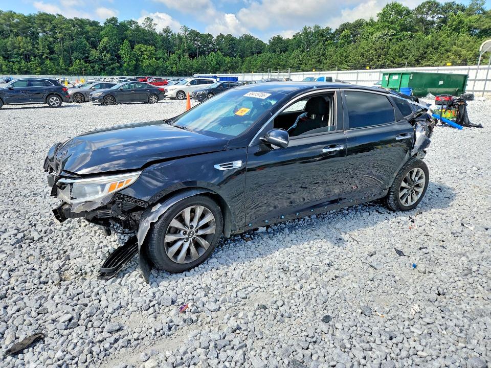 2017 Kia Optima მანქანა იყიდება აუქციონზე, vin: 5XXGT4L38HG147583, აუქციონის ნომერი: 58415786
