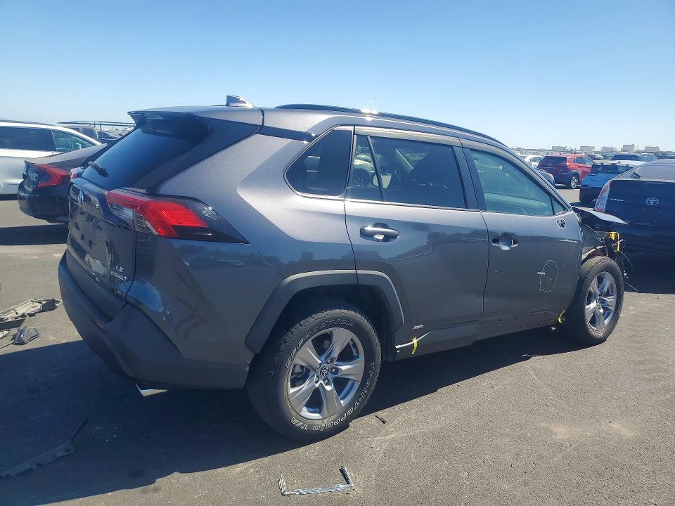 Продажа на аукционе авто 2022 Toyota Rav4, vin: JTMMWRFV8ND158822, номер лота: 61555716