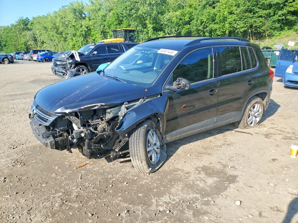 60461436 :رقم المزاد ، WVGBV7AX2HK029199 vin ، 2017 Volkswagen Tiguan مزاد بيع