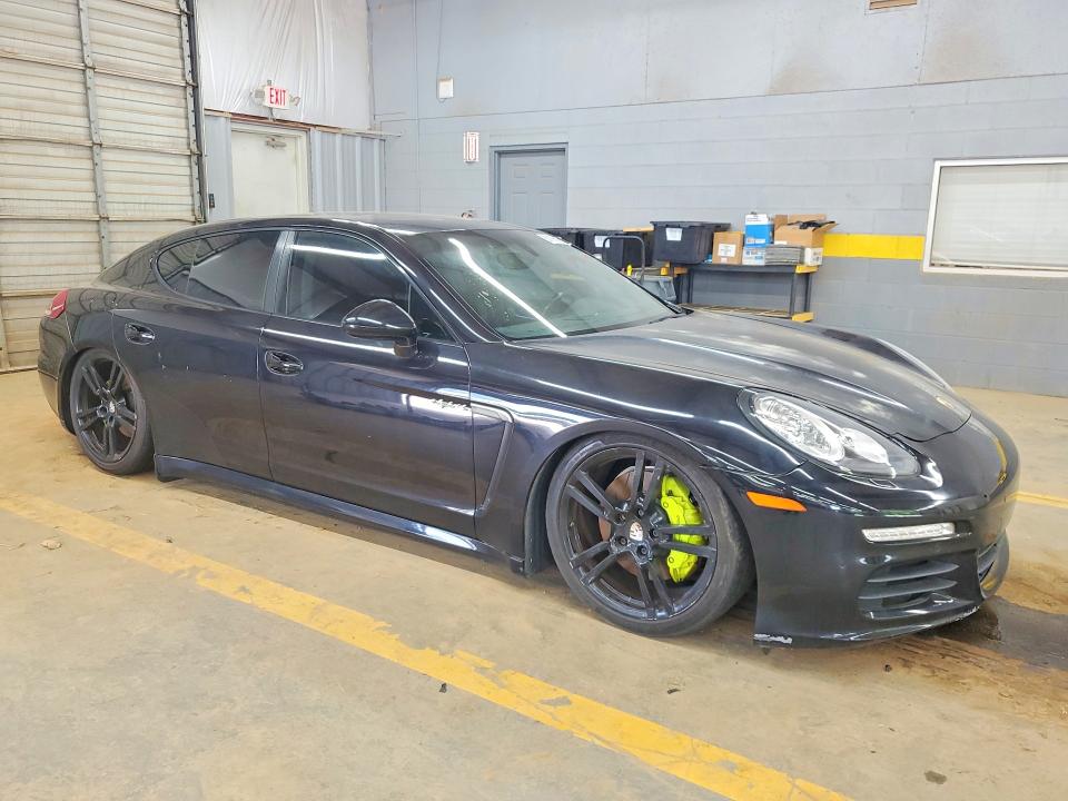 60195216 :رقم المزاد ، WP0AD2A77GL040584 vin ، 2016 Porsche Panamera مزاد بيع