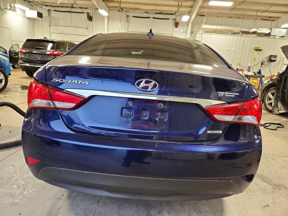 59089256 :رقم المزاد ، 5NPEC4AC8EH827655 vin ، 2014 Hyundai Sonata مزاد بيع