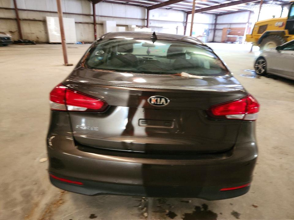 60053876 :رقم المزاد ، 3KPFL4A71JE164628 vin ، 2018 Kia Forte مزاد بيع