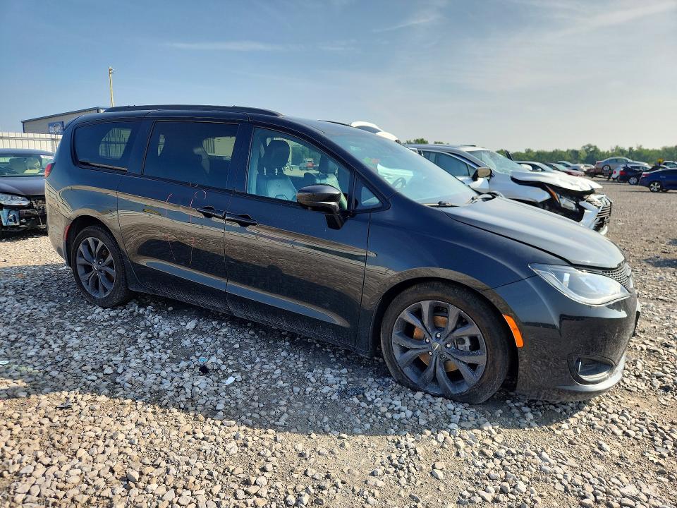 85462575 :رقم المزاد ، 2C4RC1EG1LR105831 vin ، 2020 Chrysler Pacifica مزاد بيع