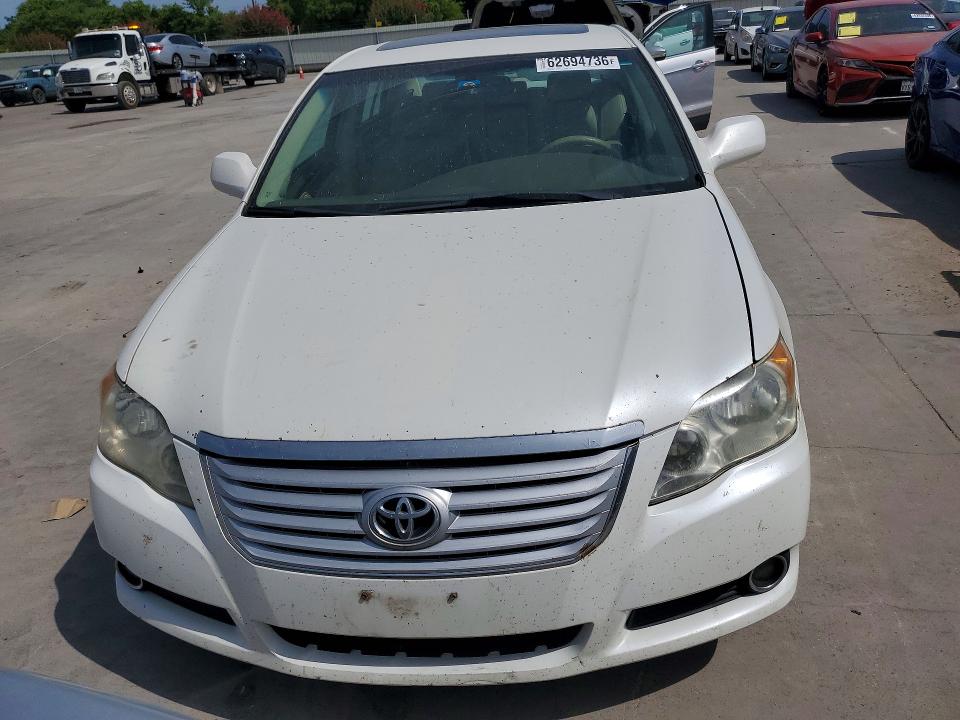 62694736 :رقم المزاد ، 4T1BK36B38U315209 vin ، 2008 Toyota Avalon مزاد بيع