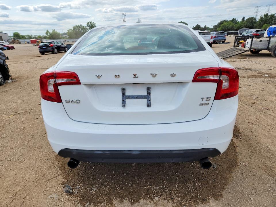 2013 Volvo S60 მანქანა იყიდება აუქციონზე, vin: YV1612FHXD2183248, აუქციონის ნომერი: 62506676
