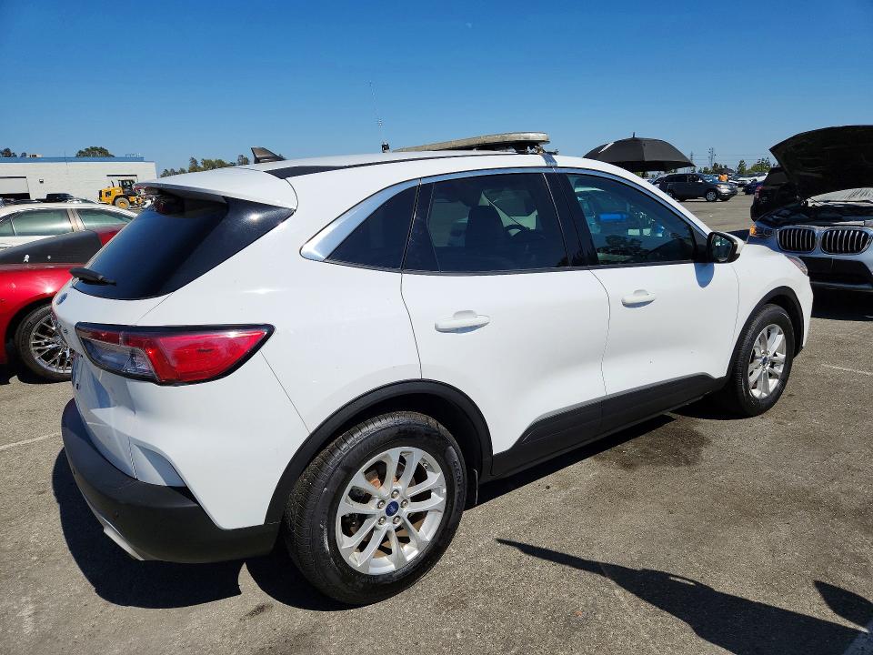 2021 Ford Escape მანქანა იყიდება აუქციონზე, vin: 1FMCU0G65MUA42699, აუქციონის ნომერი: 61935796