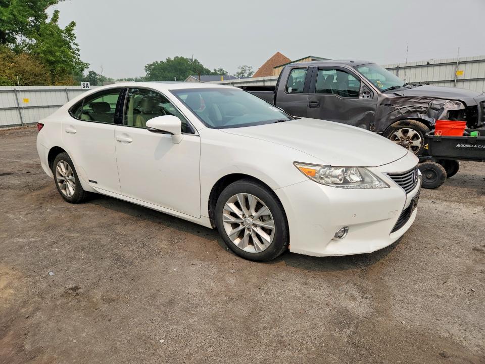 61150236 :رقم المزاد ، JTHBW1GG5F2080763 vin ، 2015 Lexus Es مزاد بيع