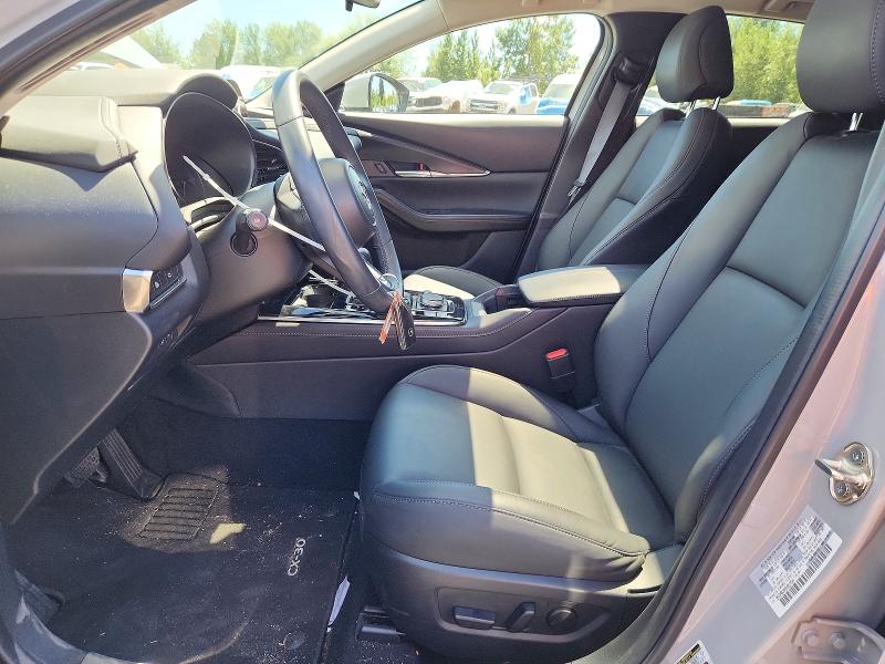 59893726 :رقم المزاد ، 3MVDMBCM8SM851834 vin ، 2025 Mazda Cx-30 مزاد بيع