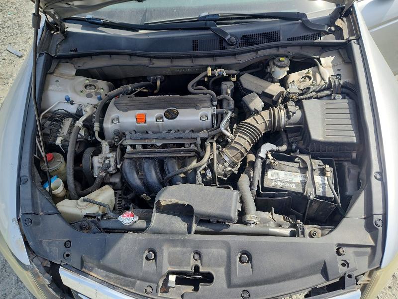 61936886 :رقم المزاد ، 1HGCP2F35BA109266 vin ، 2011 Honda Accord مزاد بيع