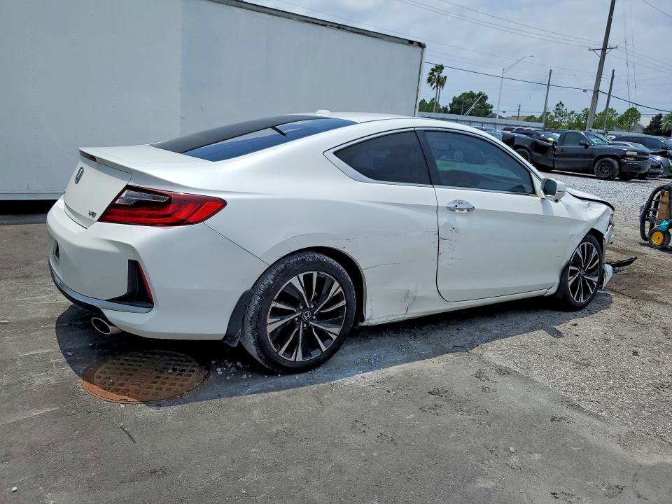 2017 Honda Accord მანქანა იყიდება აუქციონზე, vin: 1HGCT2B86HA003852, აუქციონის ნომერი: 62791106