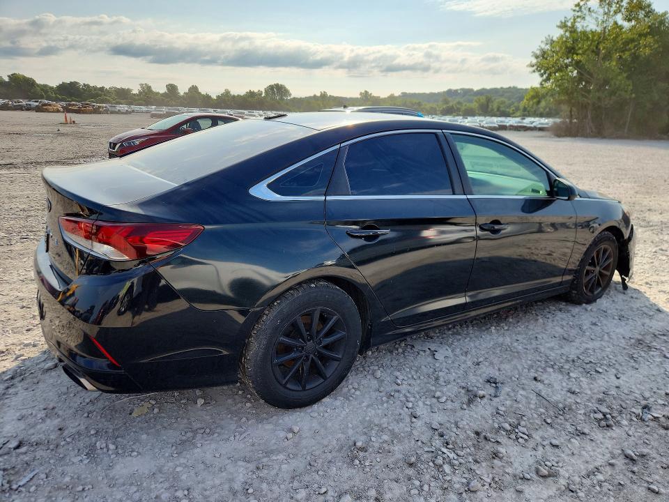 62035156 :رقم المزاد ، 5NPE24AF2JH652343 vin ، 2018 Hyundai Sonata مزاد بيع