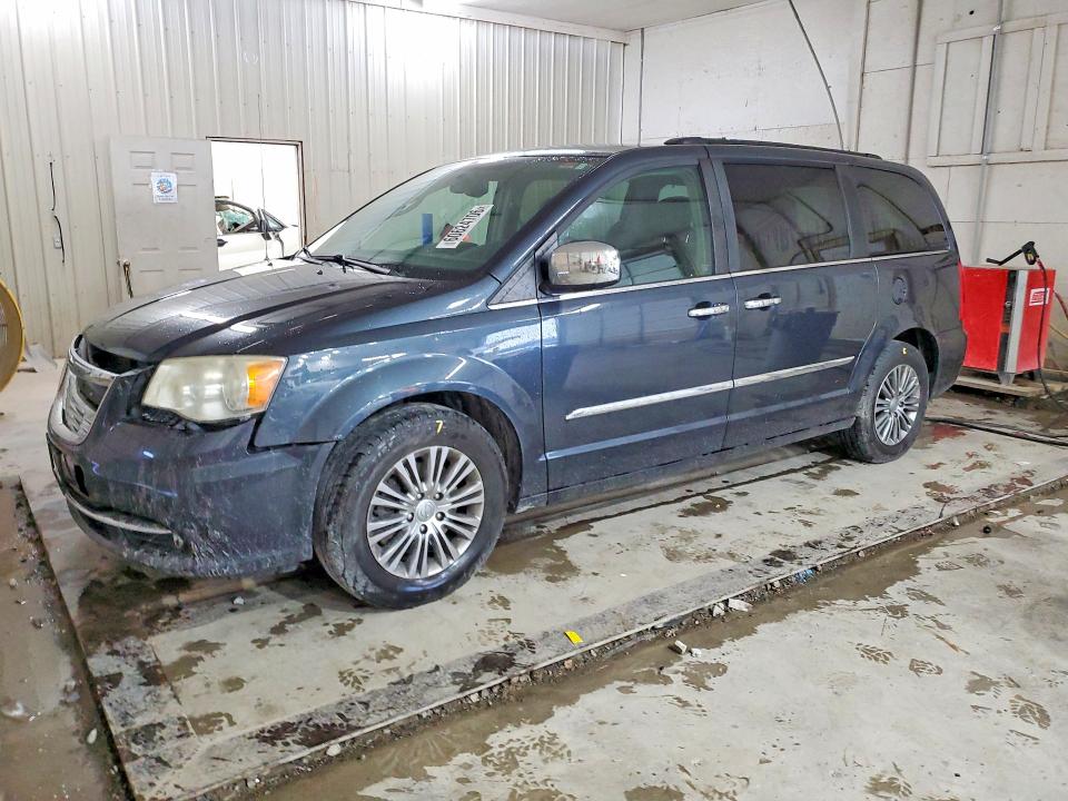 60624706 :رقم المزاد ، 2C4RC1CG0ER257041 vin ، 2014 Chrysler Town & Country مزاد بيع