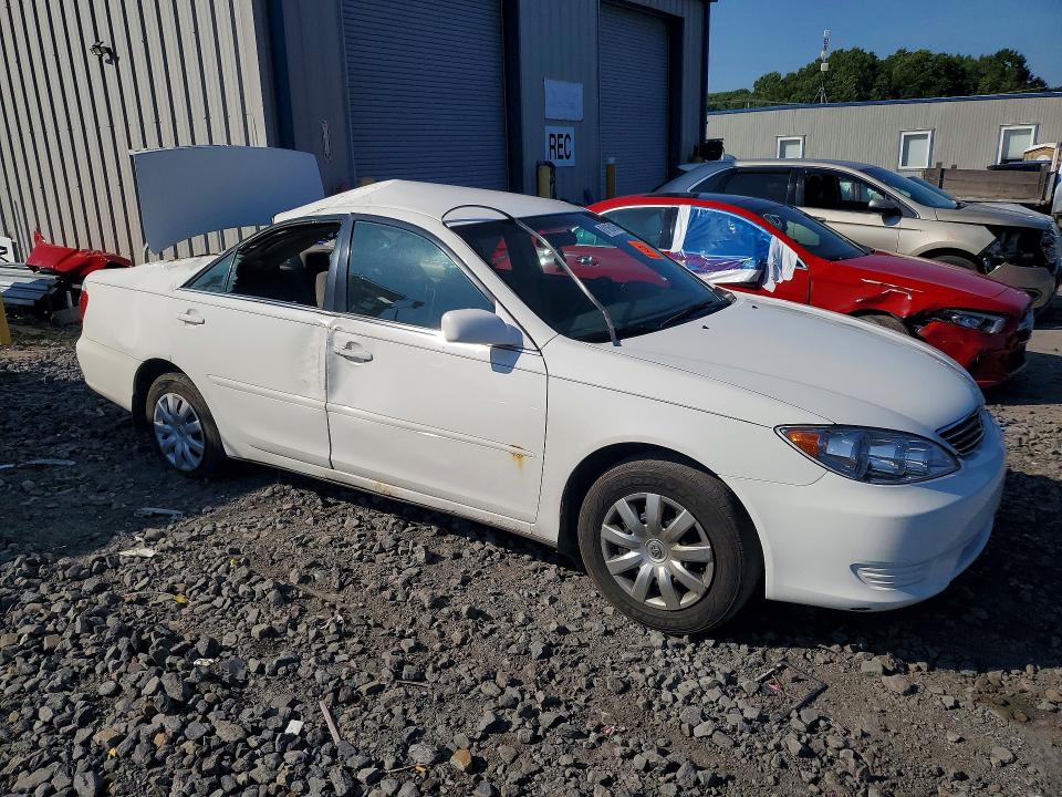 2006 Toyota Camry მანქანა იყიდება აუქციონზე, vin: 4T1BE30K26U743575, აუქციონის ნომერი: 61165436