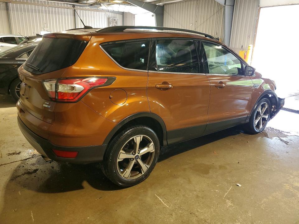 Продаж на аукціоні авто 2017 Ford Escape, vin: 1FMCU9GD9HUA38308, номер лоту: 59859756