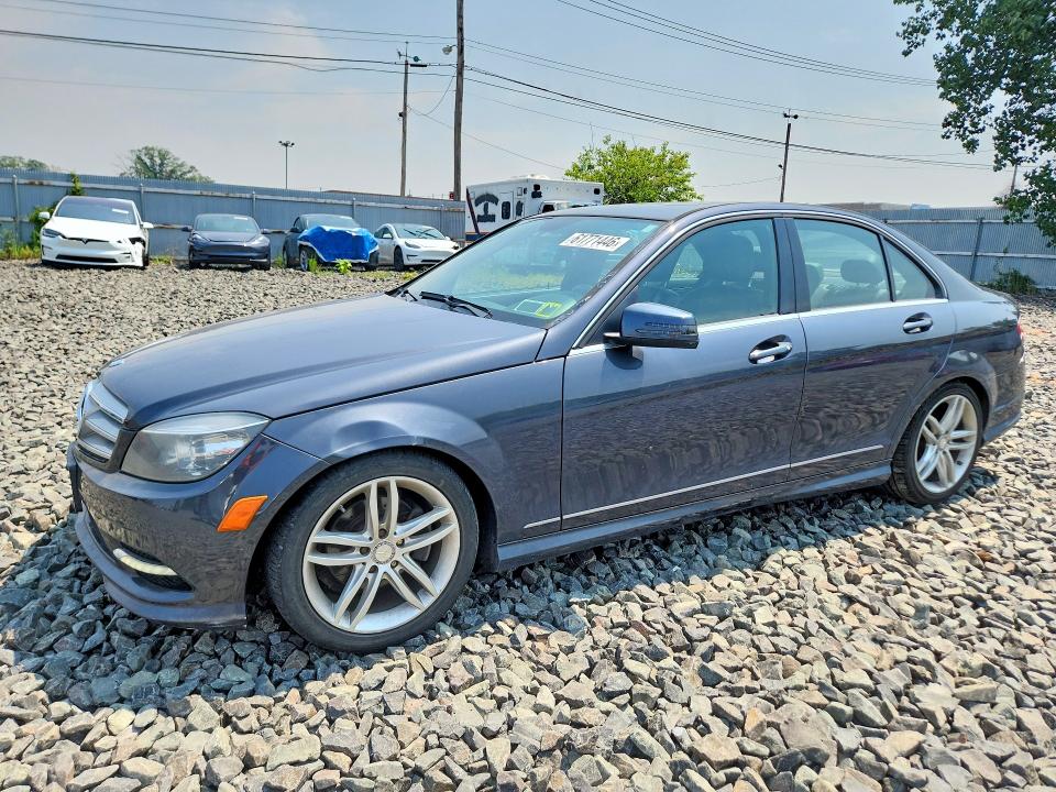 61771446 :رقم المزاد ، WDDGF8BB2BR183268 vin ، 2011 Mercedes-benz C مزاد بيع