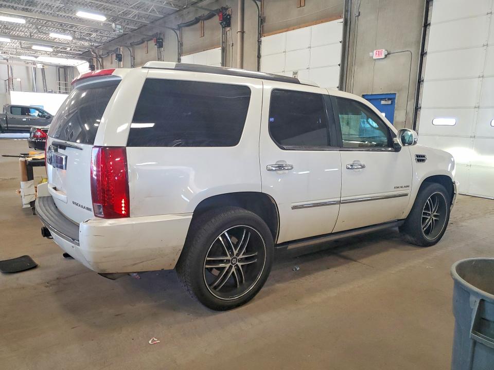 2011 Cadillac Escalade მანქანა იყიდება აუქციონზე, vin: 1GYS4DEF5BR378339, აუქციონის ნომერი: 61244306
