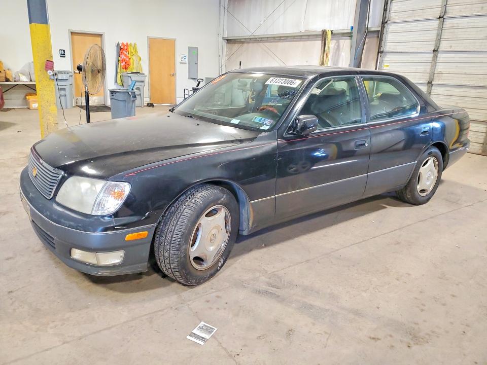 61223006 :رقم المزاد ، JT8BH28F8W0104880 vin ، 1998 Lexus Ls مزاد بيع