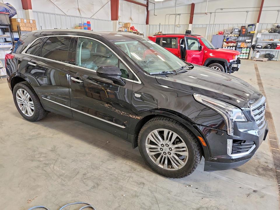 61365496 :رقم المزاد ، 1GYKNERS0HZ193912 vin ، 2017 Cadillac Xt5 مزاد بيع