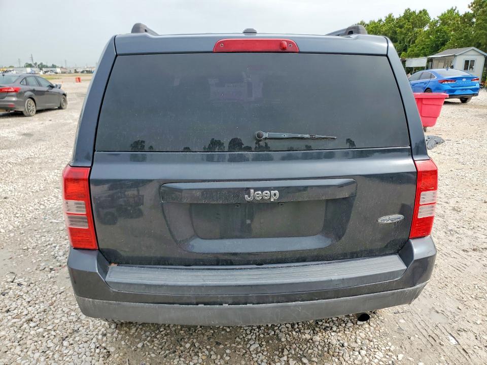 61432516 :رقم المزاد ، 1C4NJPFA0FD274280 vin ، 2015 Jeep Patriot مزاد بيع