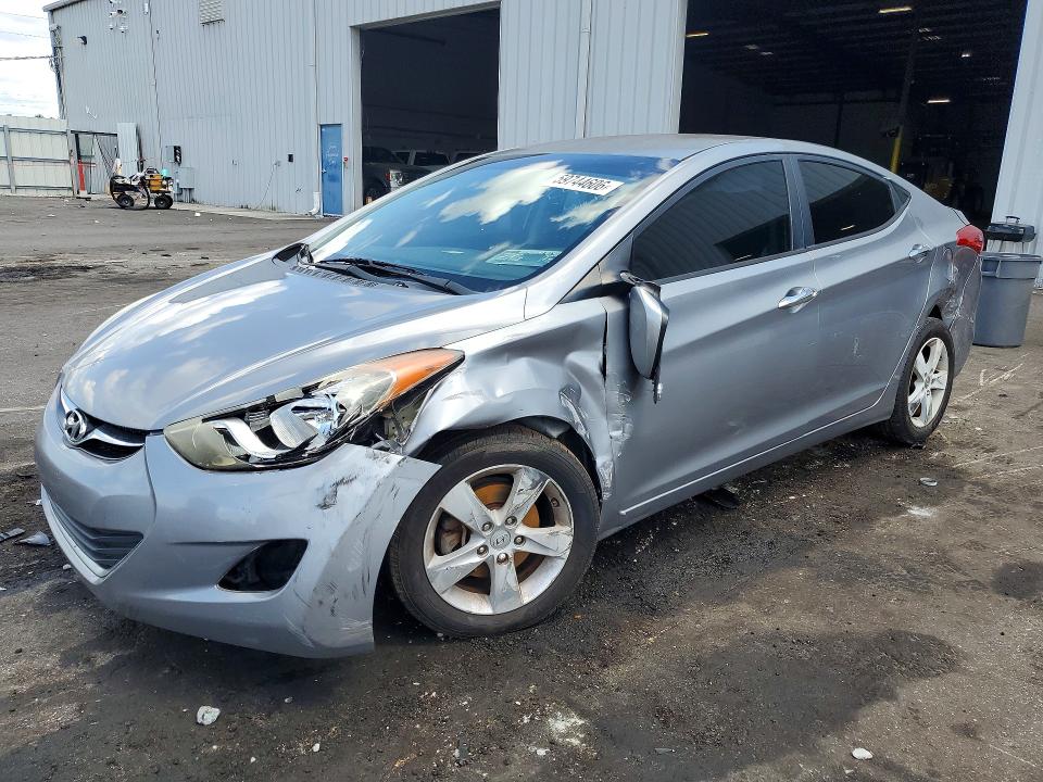 2013 Hyundai Elantra მანქანა იყიდება აუქციონზე, vin: KMHDH4AE5DU723669, აუქციონის ნომერი: 59744606