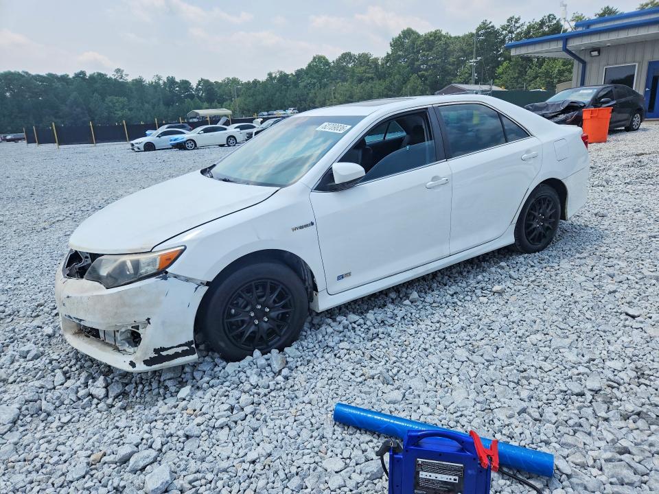 2014 Toyota Camry Hybrid მანქანა იყიდება აუქციონზე, vin: 4T1BD1FK9EU134500, აუქციონის ნომერი: 62709836