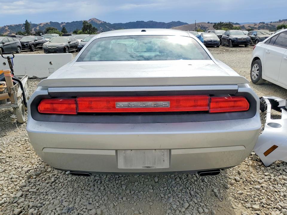 60514306 :رقم المزاد ، 2C3CDYAG6CH137489 vin ، 2012 Dodge Challenger مزاد بيع