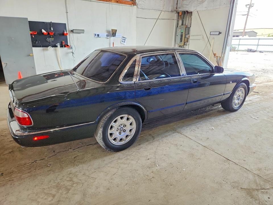 Продажа на аукционе авто 2003 Jaguar Xj8, vin: SAJDA14C33LF52639, номер лота: 61112706