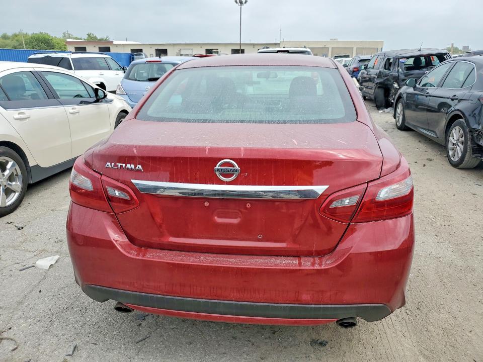 62592986 :رقم المزاد ، 1N4AL3AP3JC195266 vin ، 2018 Nissan Altima مزاد بيع