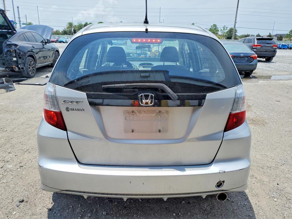2013 Honda Fit მანქანა იყიდება აუქციონზე, vin: JHMGE8H35DC080895, აუქციონის ნომერი: 62845636