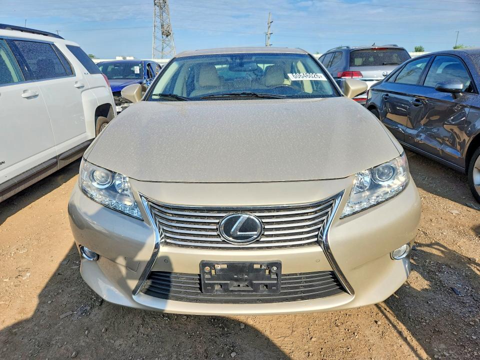60646026 :رقم المزاد ، JTHBK1GG6D2047604 vin ، 2013 Lexus Es مزاد بيع