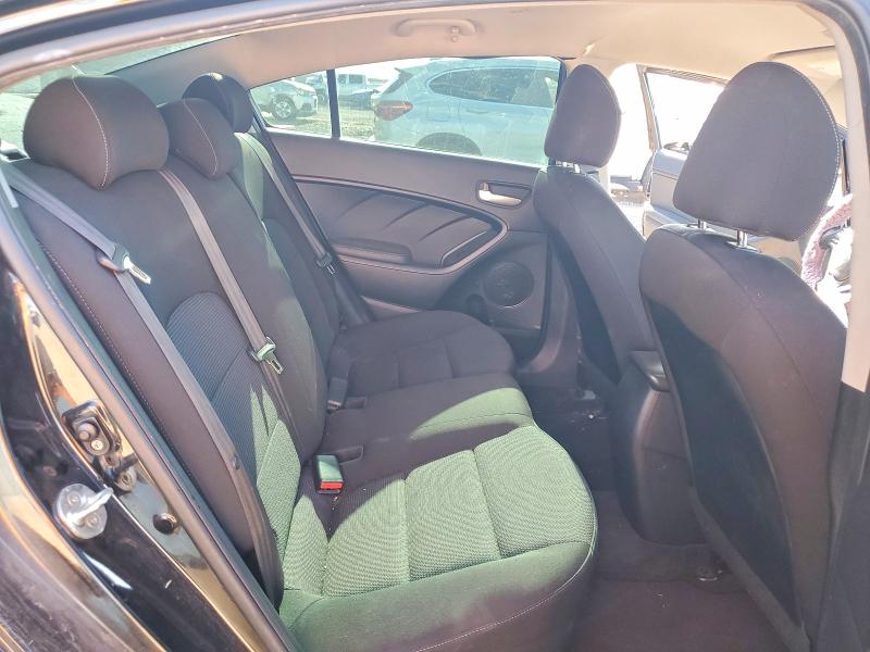 62851086 :رقم المزاد ، 3KPFK4A73JE202251 vin ، 2018 Kia Forte مزاد بيع
