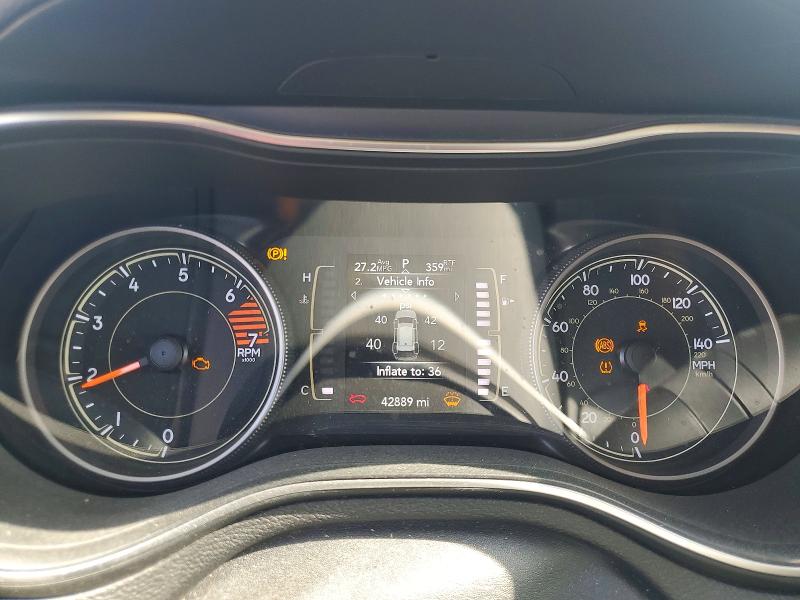 2019 Jeep Cherokee მანქანა იყიდება აუქციონზე, vin: 1C4PJMCBXKD122585, აუქციონის ნომერი: 59252336