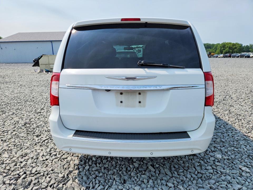 61192096 :رقم المزاد ، 2C4RC1CG4GR221677 vin ، 2016 Chrysler Town & Country مزاد بيع