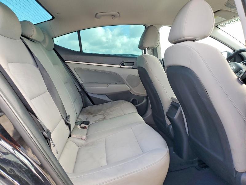 62943456 :رقم المزاد ، 5NPD84LF4HH011759 vin ، 2017 Hyundai Elantra مزاد بيع