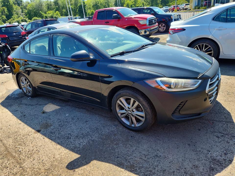 Продажа на аукционе авто 2017 Hyundai Elantra, vin: 5NPD84LF0HH117609, номер лота: 61336166