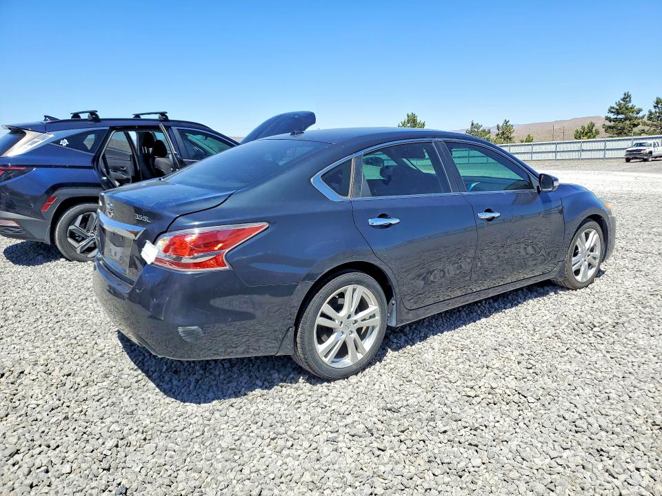 Продажа на аукционе авто 2015 Nissan Altima, vin: 1N4BL3AP9FC140686, номер лота: 63515576