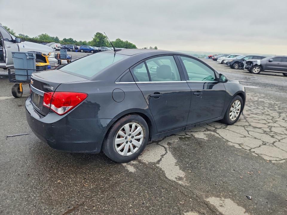 2011 Chevrolet Cruze მანქანა იყიდება აუქციონზე, vin: 1G1PC5SH4B7232612, აუქციონის ნომერი: 59605216